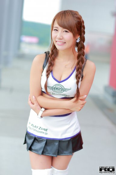 宋茜新剧热度不减 私服出场变身穿搭教科书：九游体育