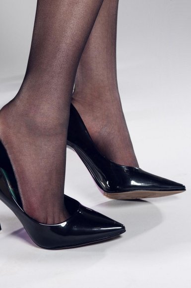 ‘九游体育APP’短道收兵中国称王男子接力 中韩对抗韩国占先